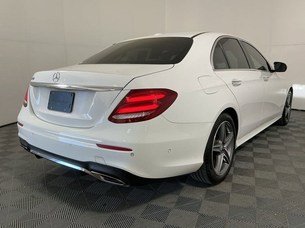 Used 2017 Mercedes-Benz E 300 image 5