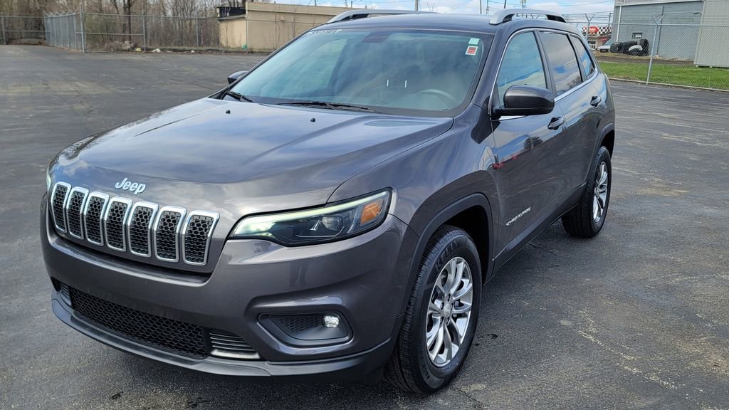 Used 2019 Jeep Cherokee Latitude Plus w/ Cold Weather Group image 3