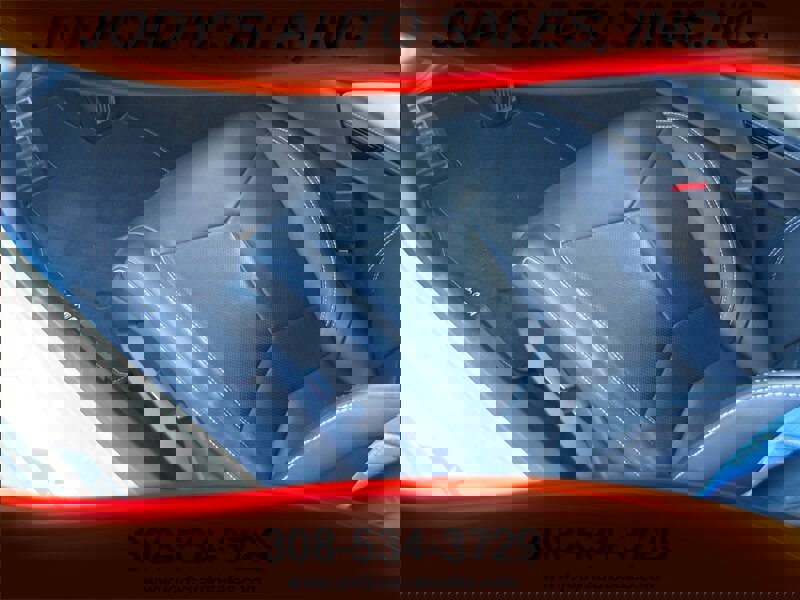 Used 2022 Chevrolet Corvette Stingray Coupe w/ Engine Appearance Package image 4