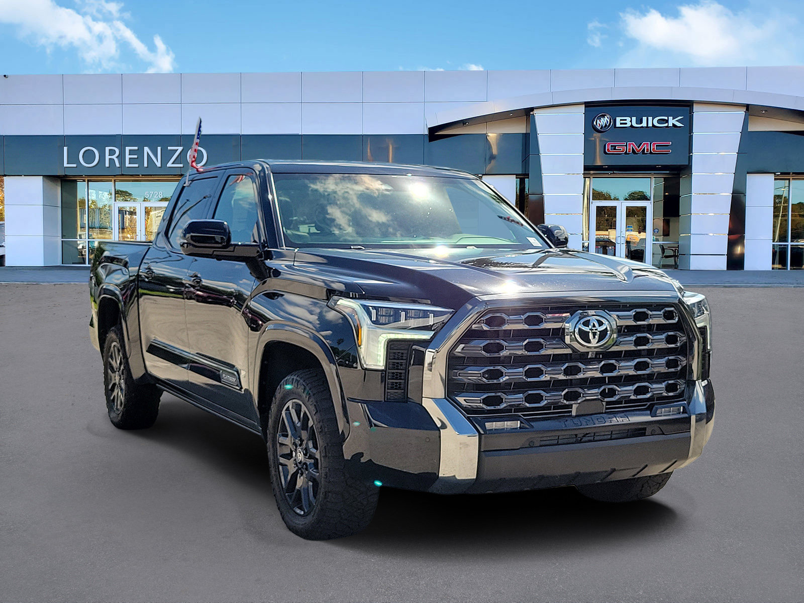 Used 2025 Toyota Tundra Platinum AWD/4WD image 3