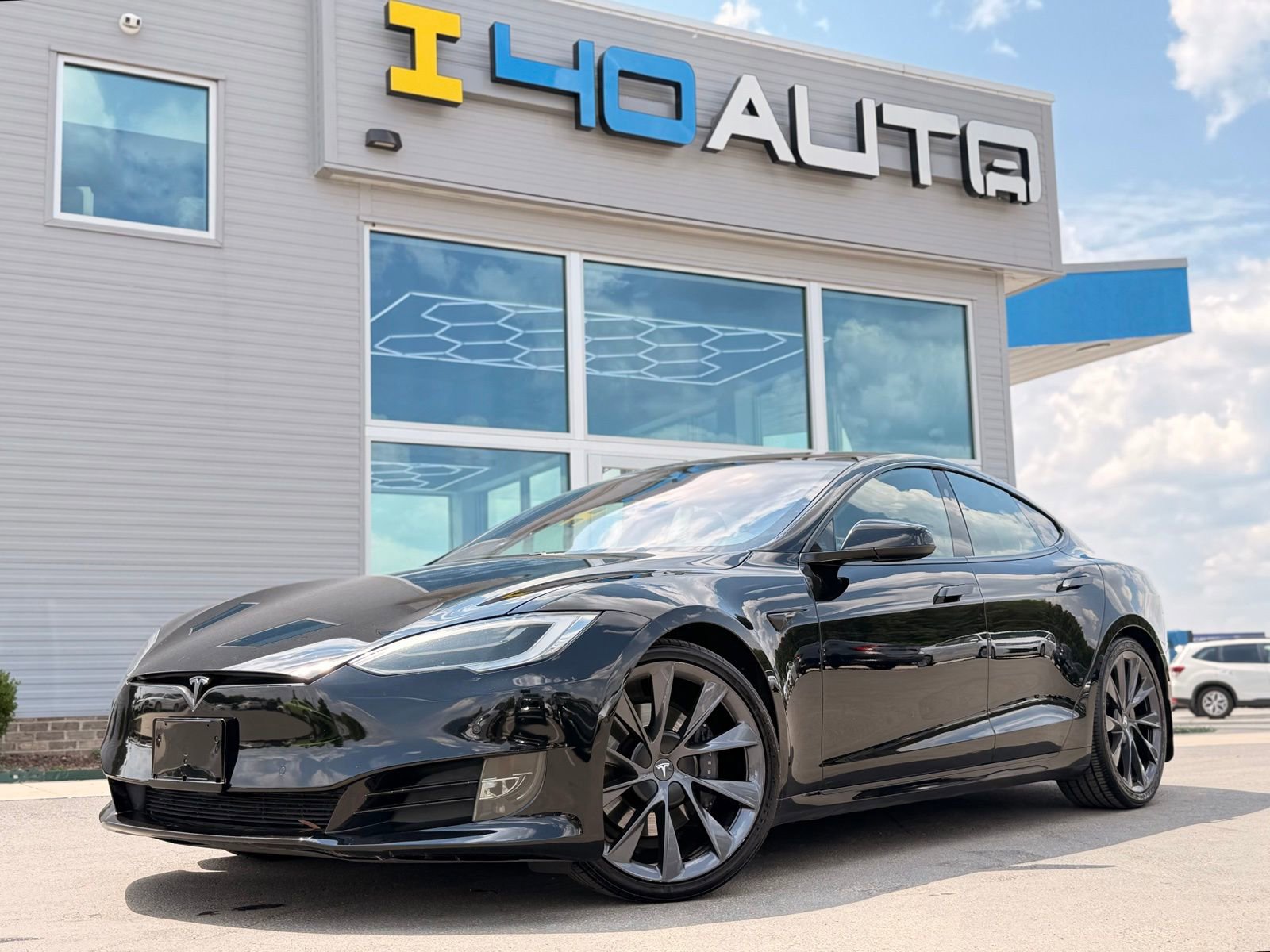 Used 2020 Tesla Model S Long Range AWD/4WD image 1