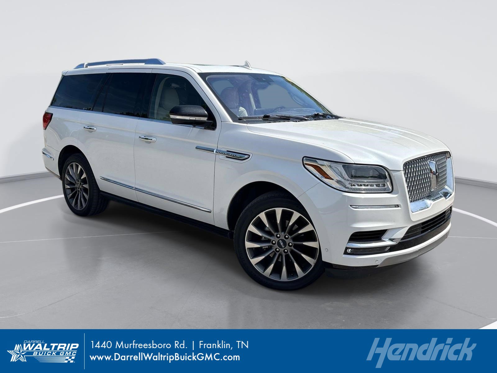 Used 2019 Lincoln Navigator Select w/ Technology Package AWD/4WD image 1