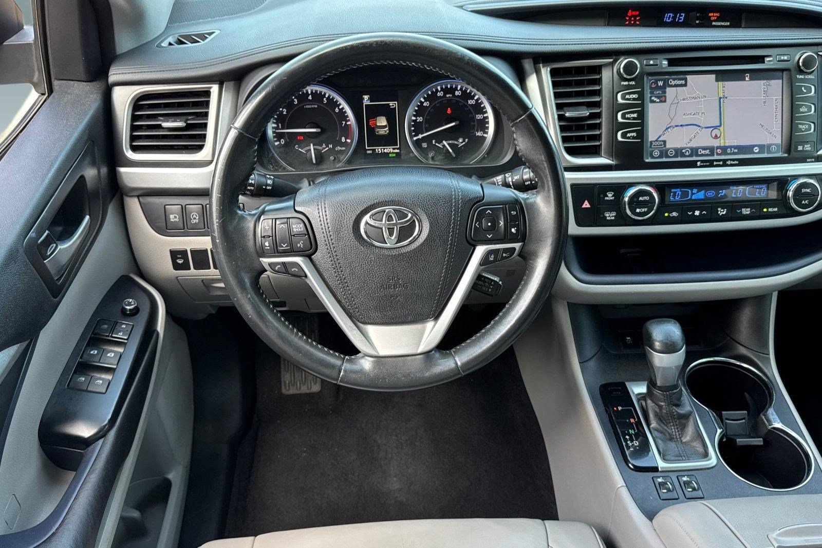 Used 2018 Toyota Highlander XLE FWD image 30