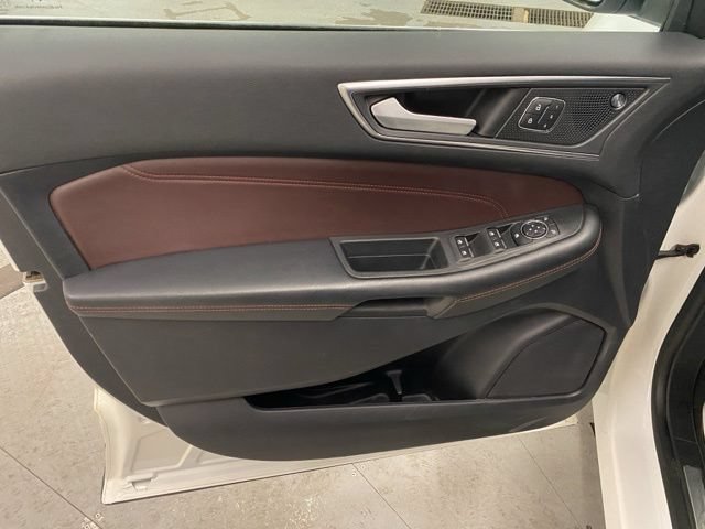 Used 2021 Ford Edge Titanium w/ Equipment Group 301A AWD/4WD image 24