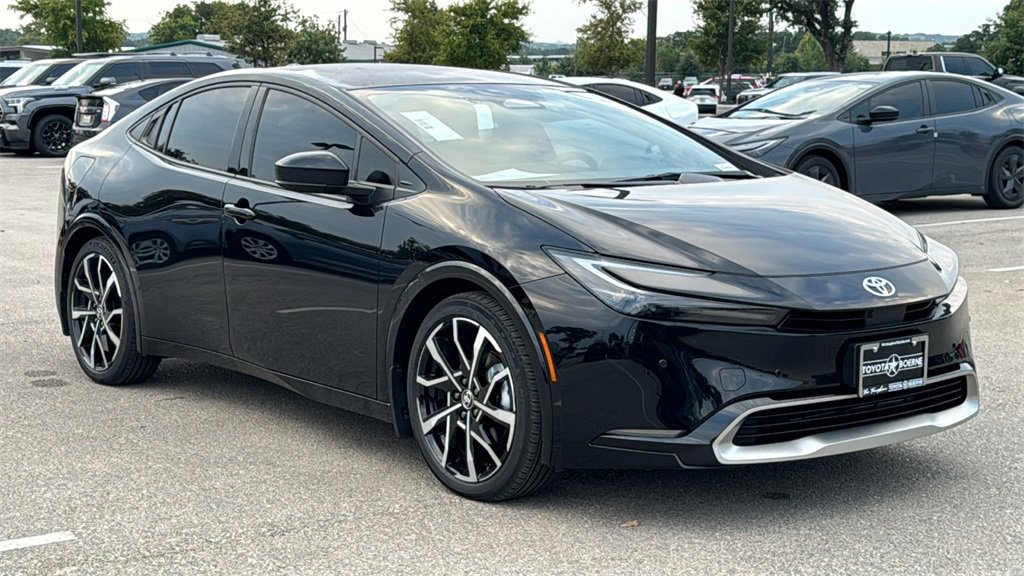 New 2026 Toyota Prius Plug-In Hybrid image 3