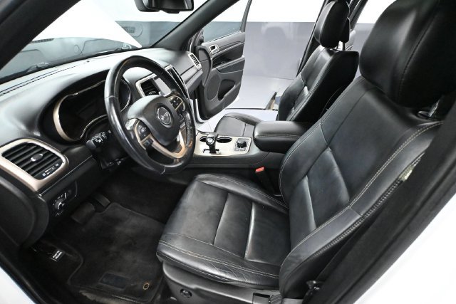 Used 2015 Jeep Grand Cherokee Limited w/ Trailer Tow Group IV AWD/4WD image 16