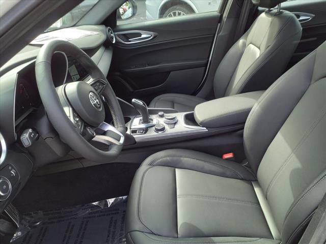Used 2024 Alfa Romeo Giulia Ti AWD/4WD image 12