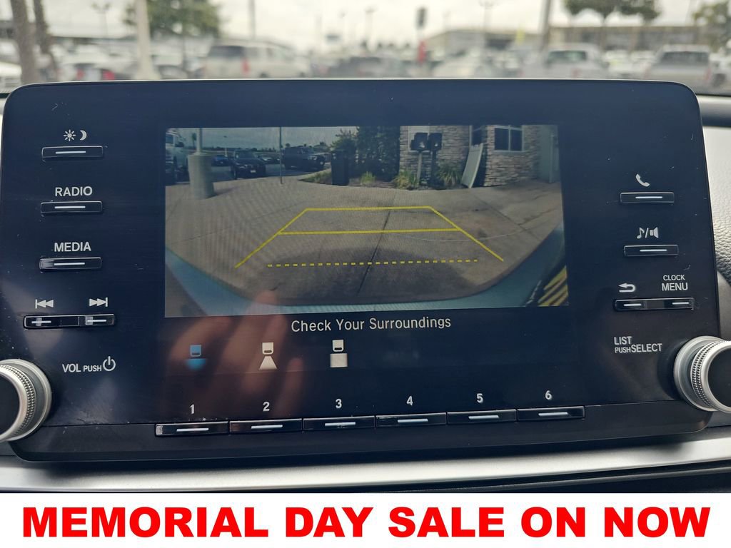 Used 2018 Honda Accord LX image 13