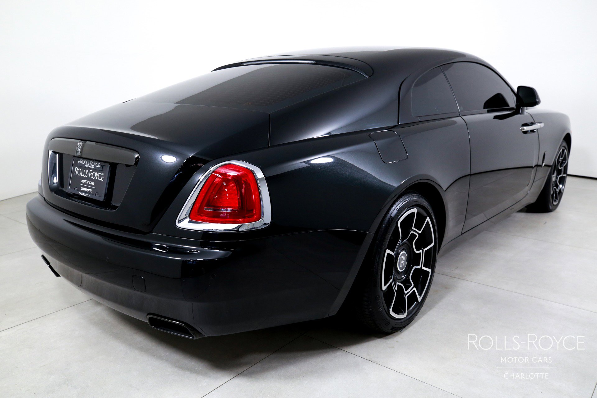 Used 2017 Rolls-Royce Wraith RWD image 2