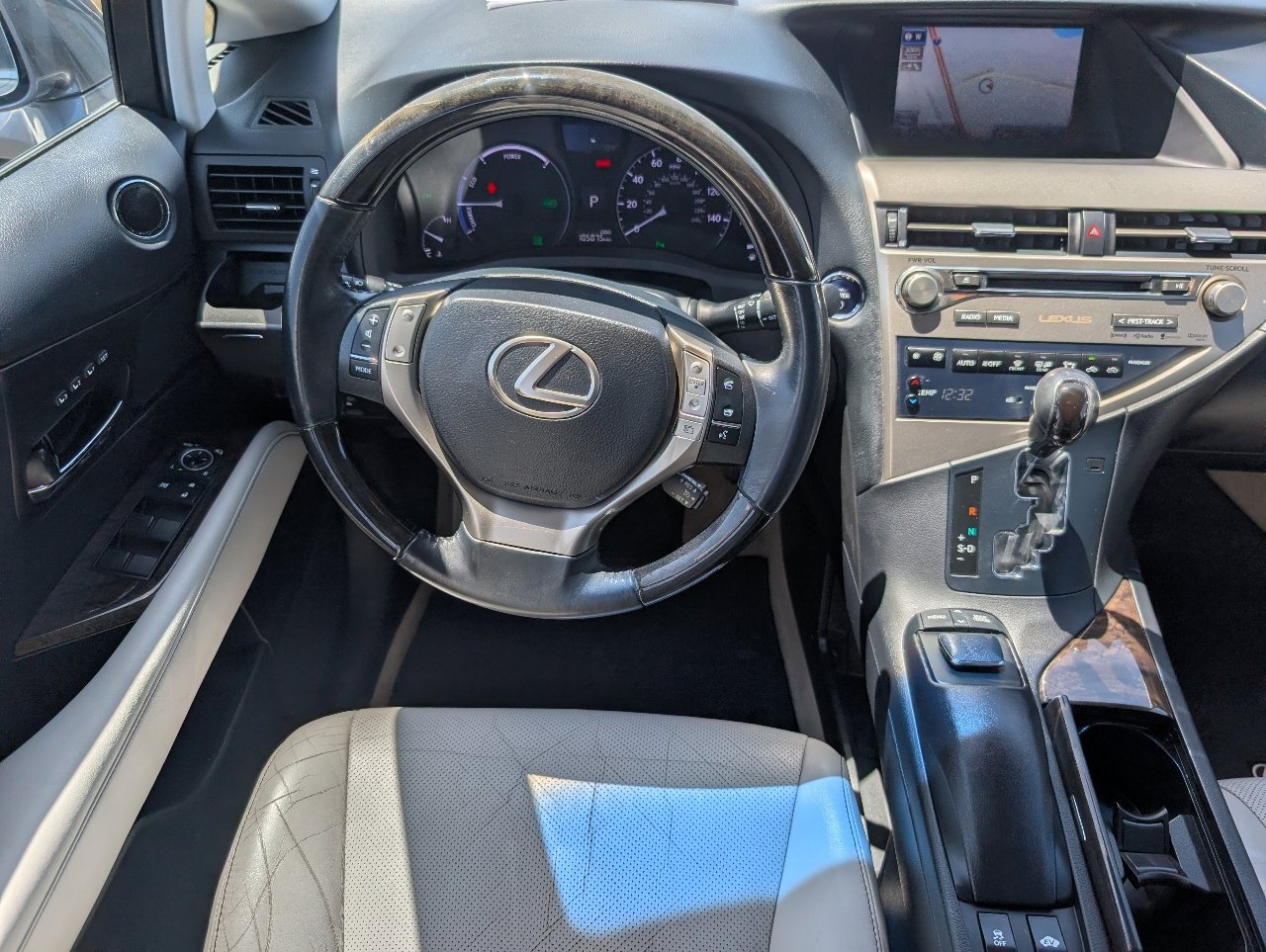 Used 2014 Lexus RX 450h FWD image 4