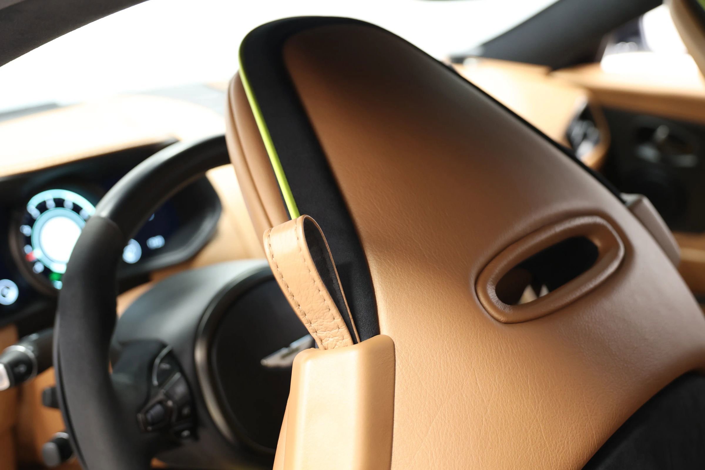 Used 2020 Aston Martin DB11 AMR image 49