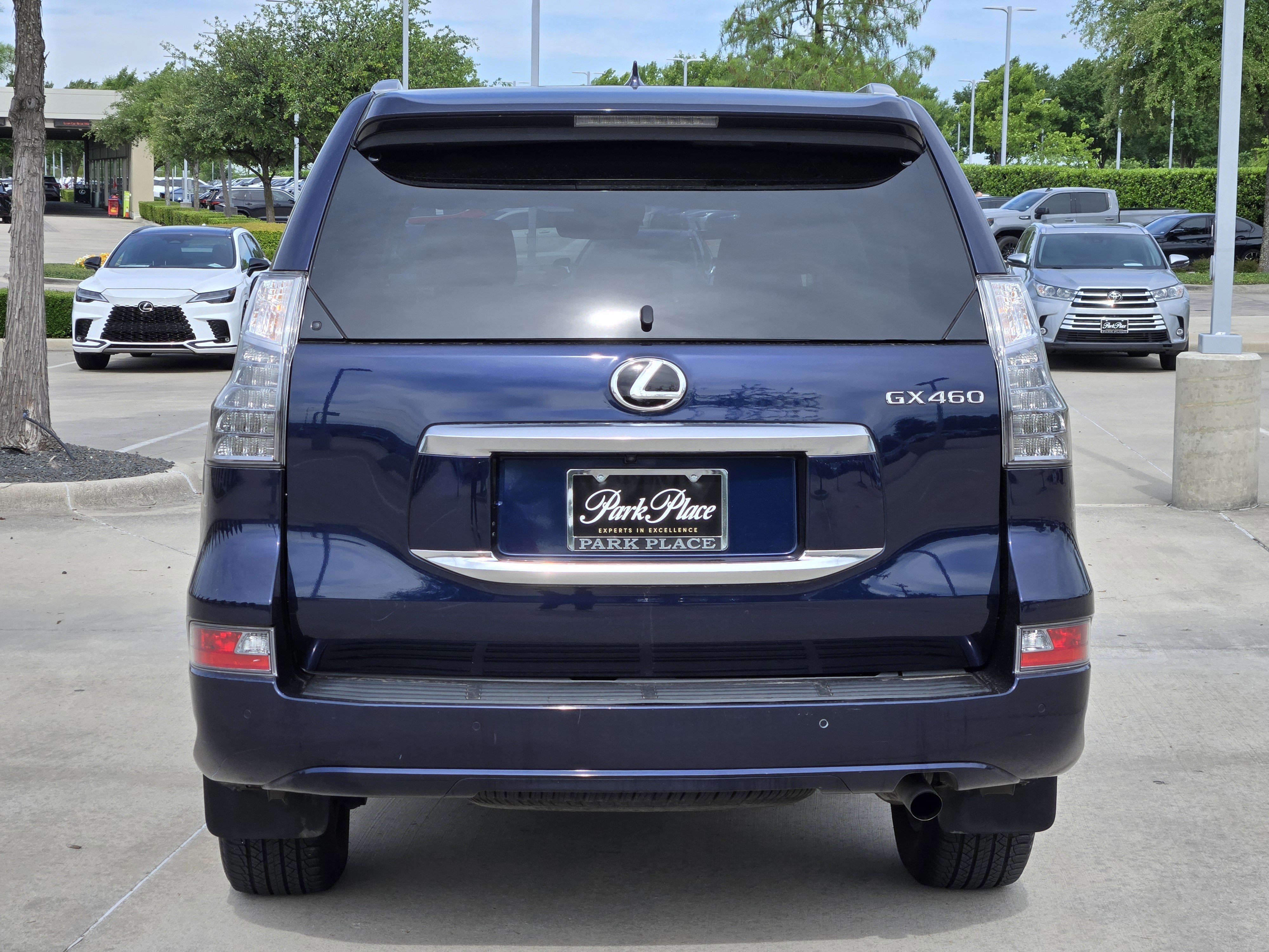 Used 2023 Lexus GX 460 Premium w/ Premium Package AWD/4WD image 4