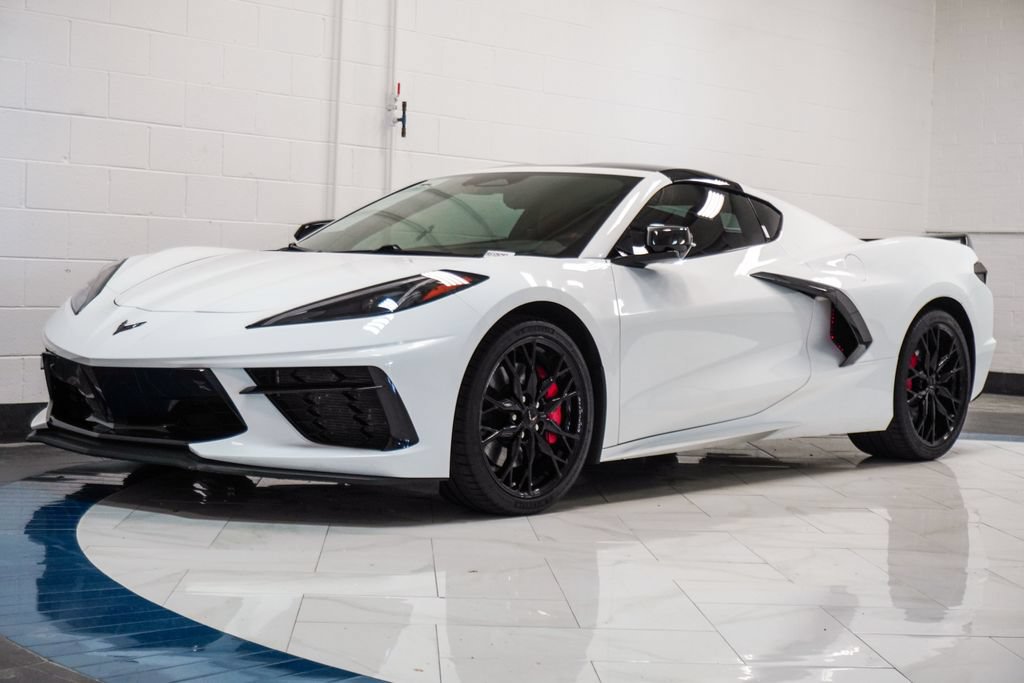 Used 2024 Chevrolet Corvette Stingray Preferred Cpe w/ Z51 Performance Package RWD image 4