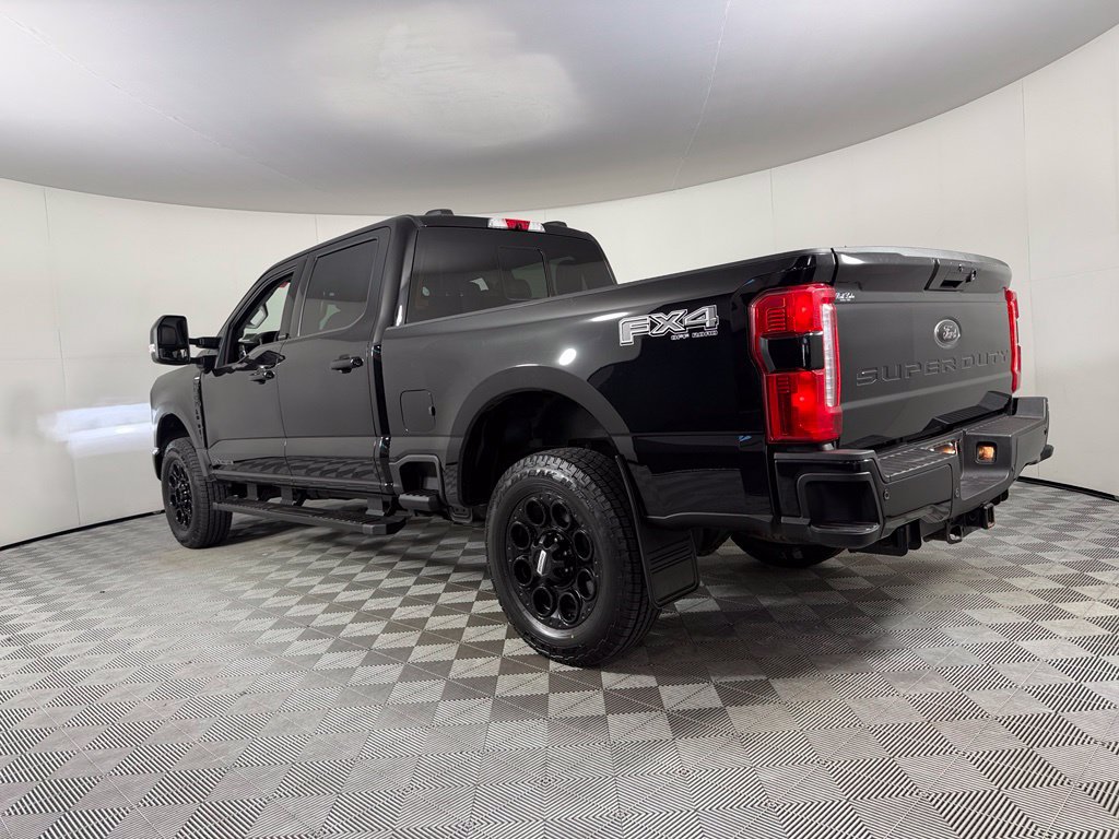 Used 2025 Ford F350 Lariat w/ Black Appearance Package AWD/4WD image 9