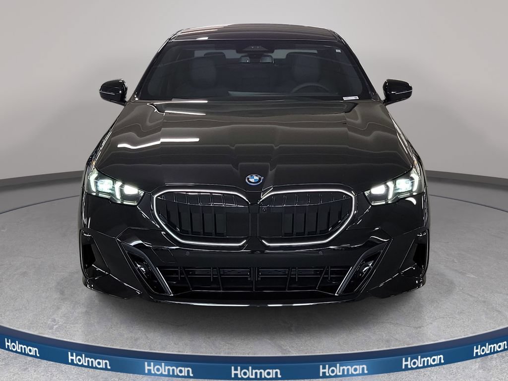New 2027 BMW 550e xDrive w/ Premium Package AWD/4WD image 2