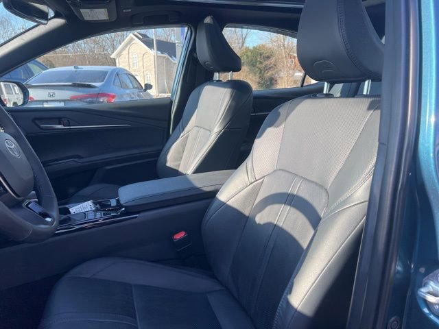 Used 2025 Toyota Camry XSE image 4