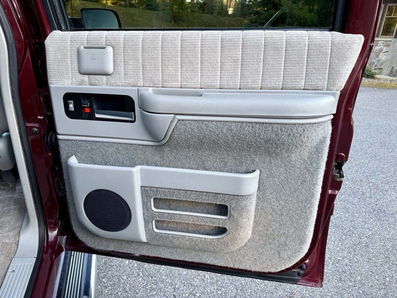 Used 1994 Chevrolet Suburban 4WD image 58