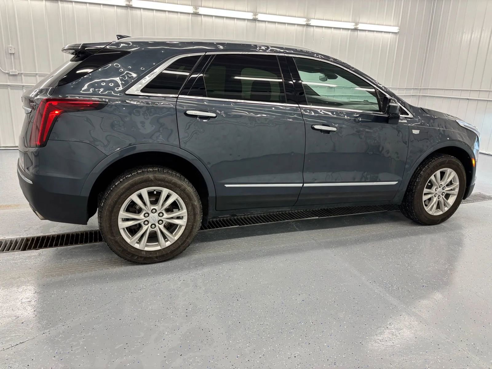 Used 2021 Cadillac XT5 Luxury image 3
