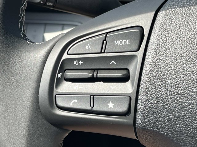 New 2026 Hyundai Venue SEL FWD image 32