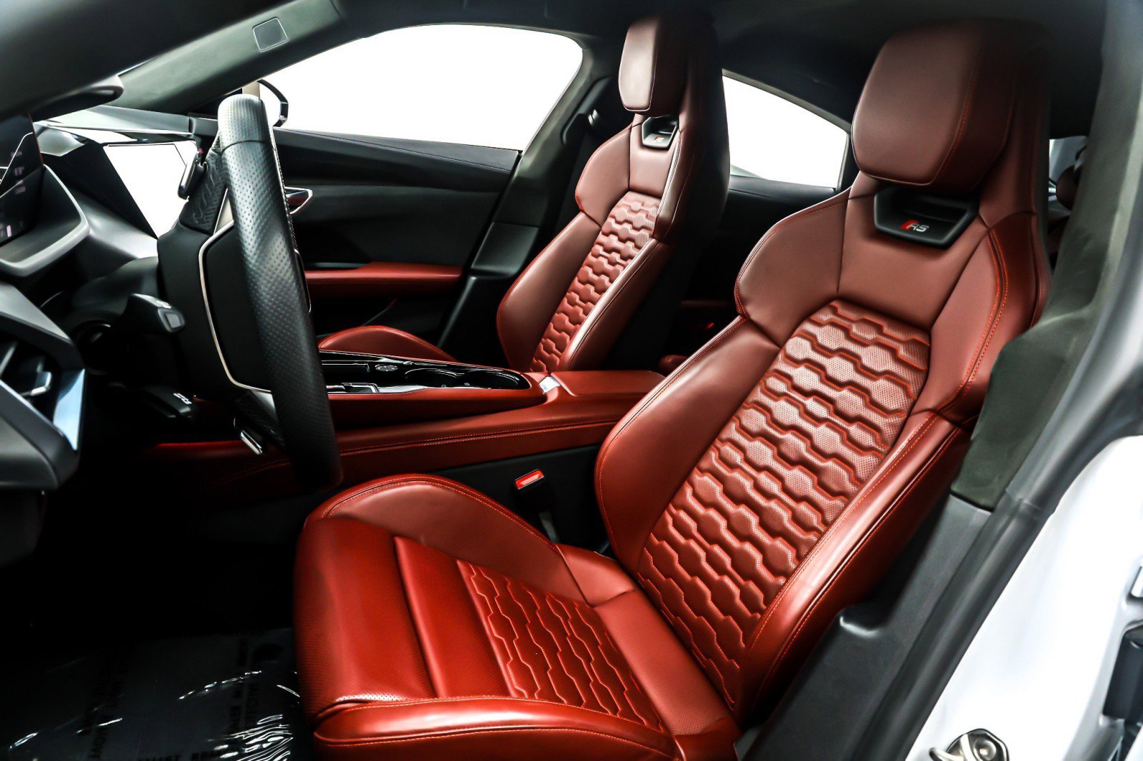 Used 2024 Audi e-tron GT Prestige w/ Prestige Package image 18