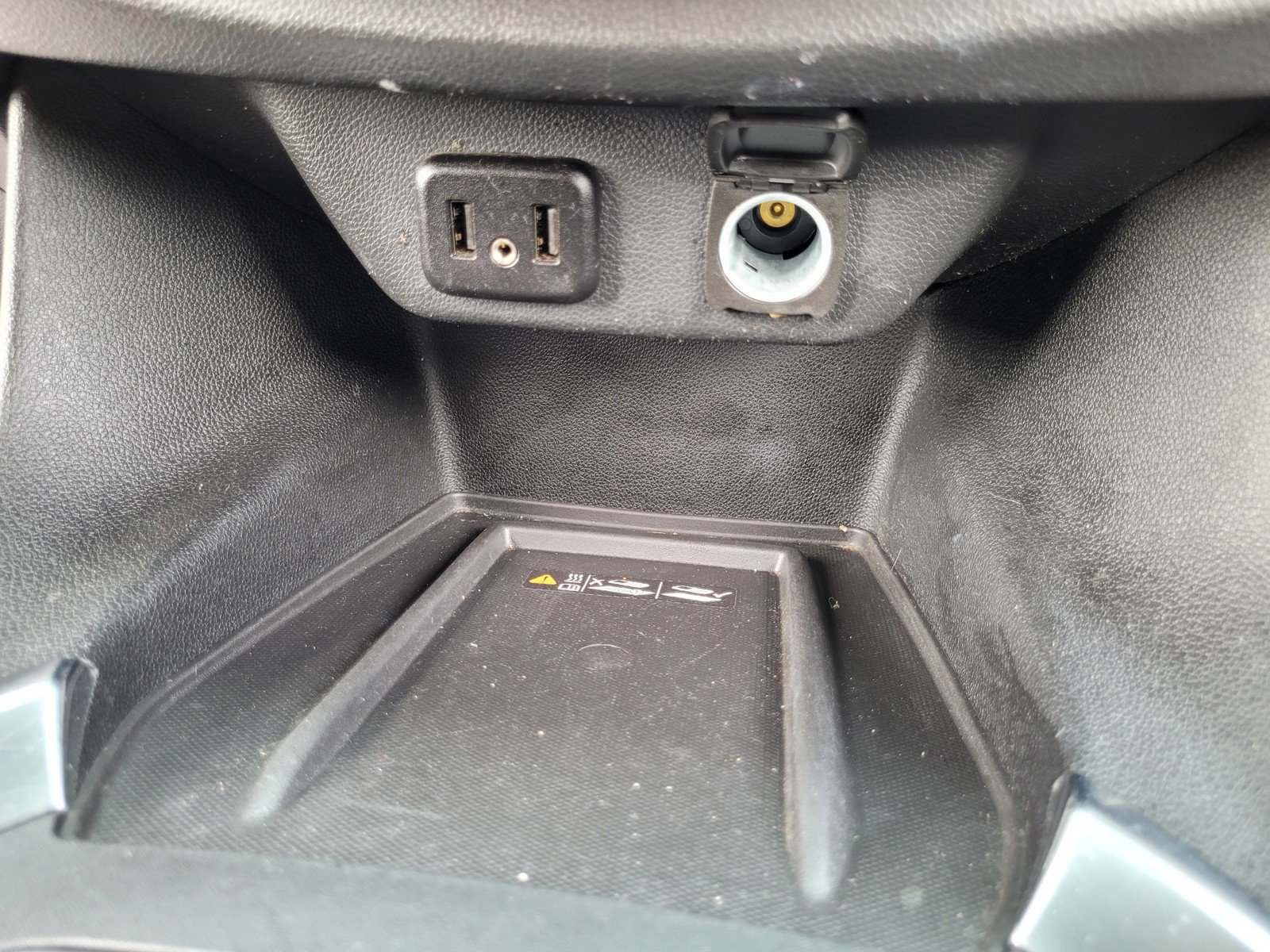 Used 2023 Chevrolet Traverse LT image 21