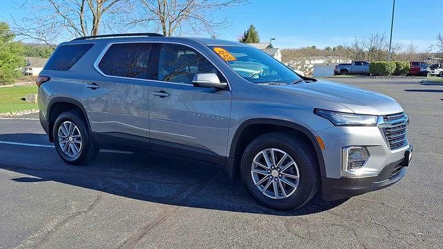Used 2023 Chevrolet Traverse LT w/ LPO, Floor Liner Package image 2