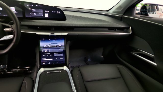 Used 2025 Lucid Air Pure RWD image 52