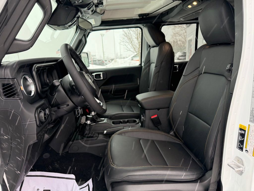 New 2026 Jeep Wrangler Unlimited Sahara AWD/4WD image 24
