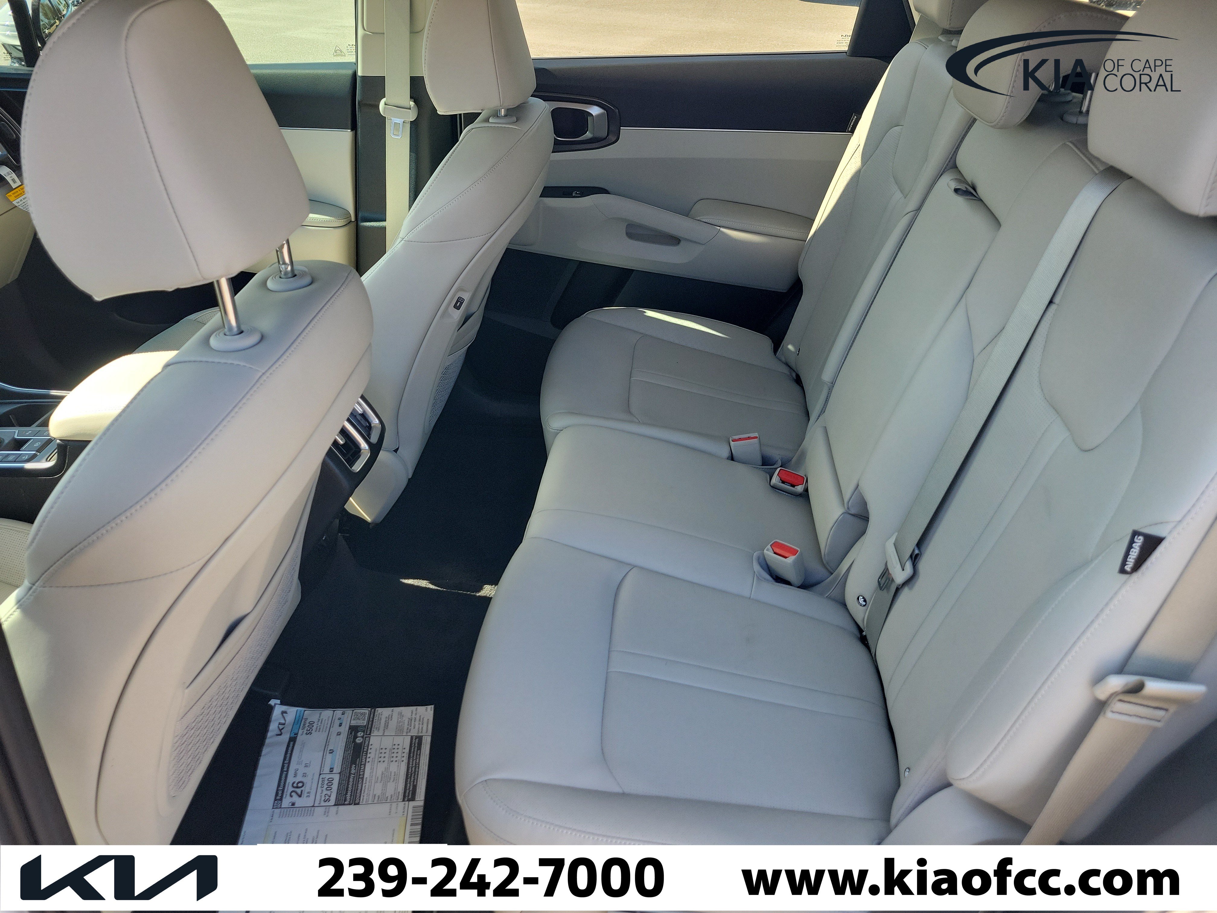 Certified 2025 Kia Sorento S w/ Panoramic Sunroof Package FWD image 12