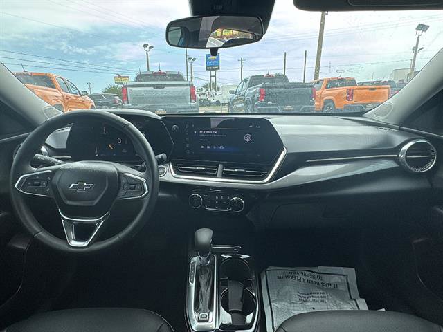 Used 2025 Chevrolet Trax ACTIV w/ Driver Confidence Package image 16