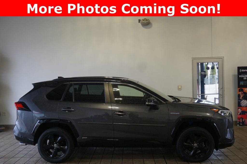 Used 2020 Toyota RAV4 XSE image 2