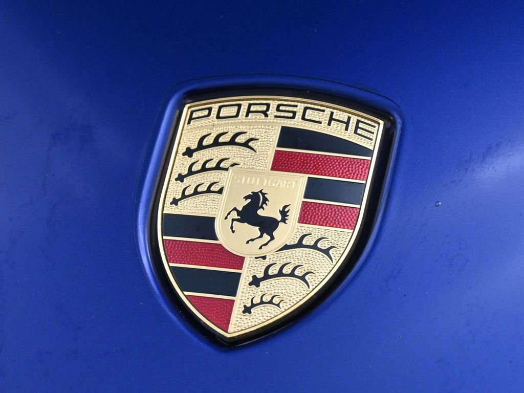 Used 2022 Porsche Taycan image 19