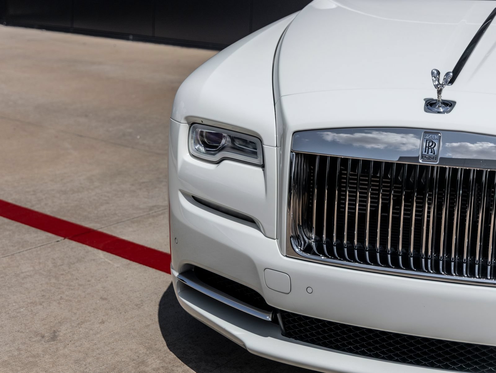 Used 2018 Rolls-Royce Wraith RWD image 22