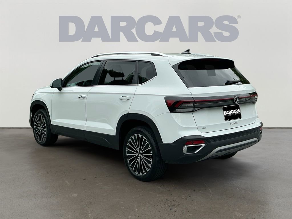 Used 2025 Volkswagen Taos SE FWD image 5