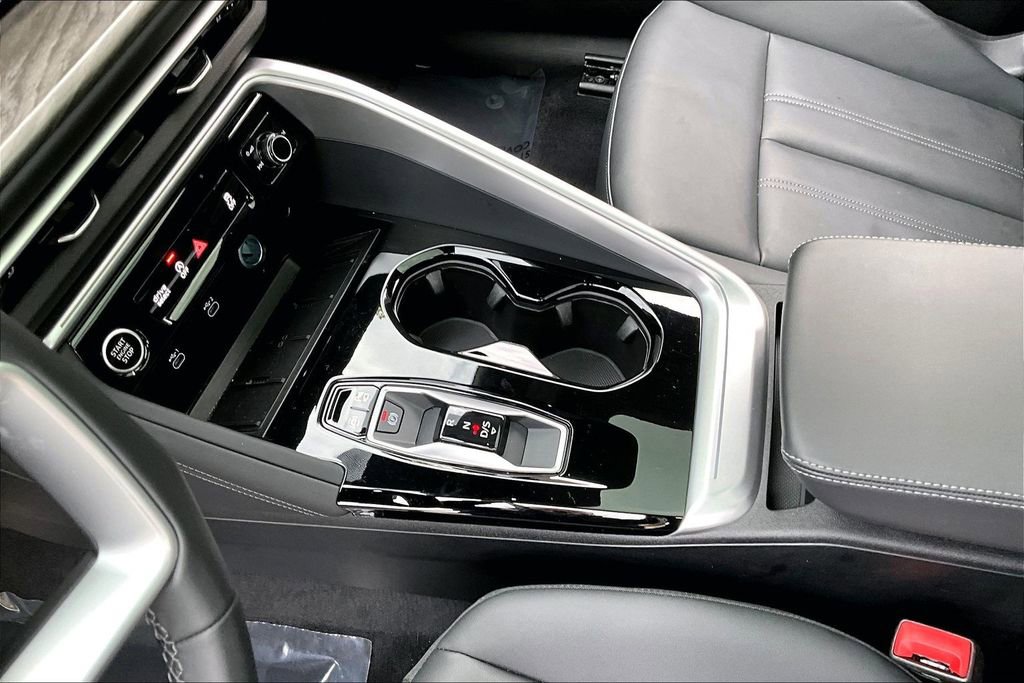 Used 2025 Audi Q5 Premium w/ Convenience Package AWD/4WD image 18