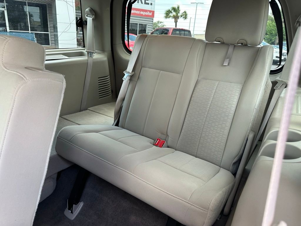 Used 2010 Ford Expedition XLT image 19