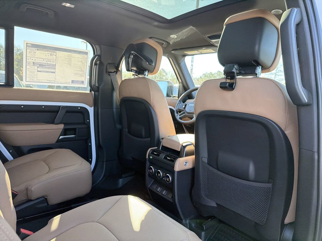 New 2026 Land Rover Defender 130 X-Dynamic SE image 14