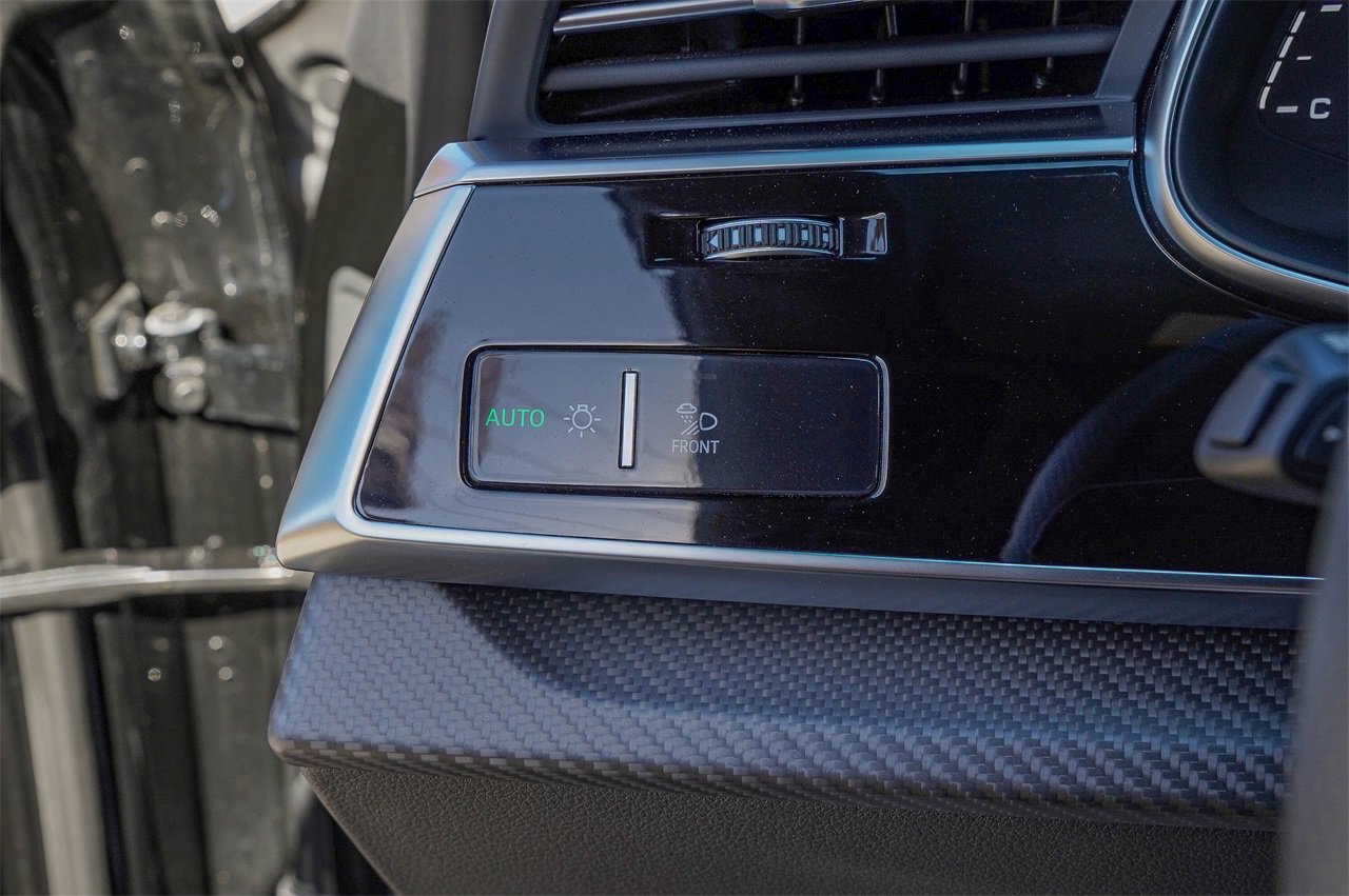 Used 2024 Audi SQ8 Prestige image 31