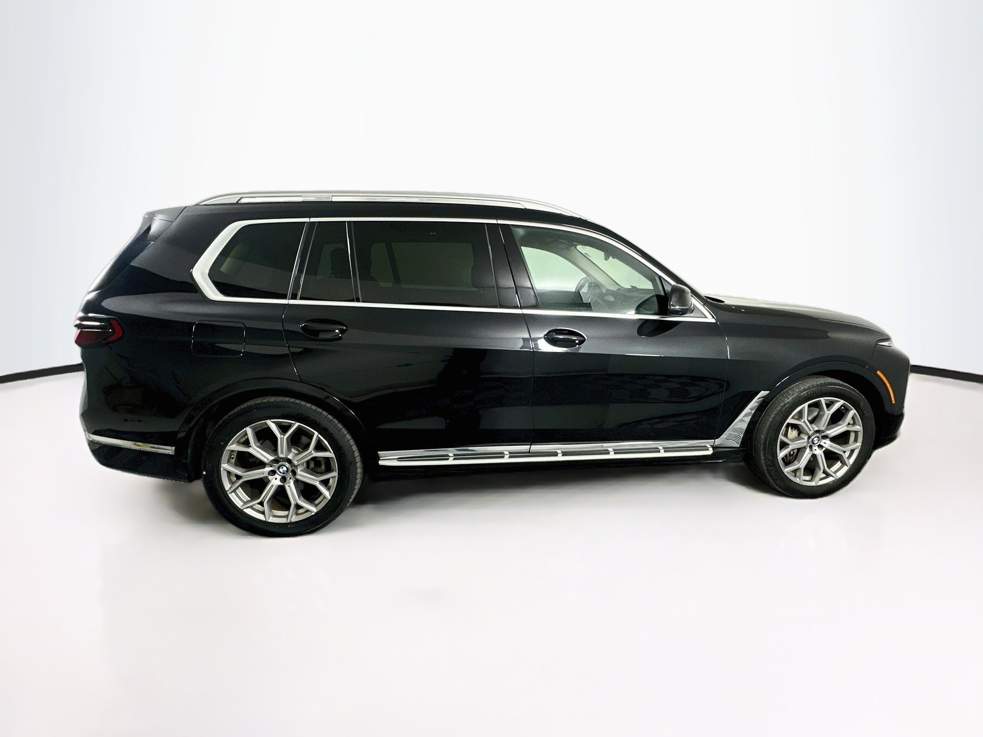 Used 2025 BMW X7 xDrive40i AWD/4WD image 10