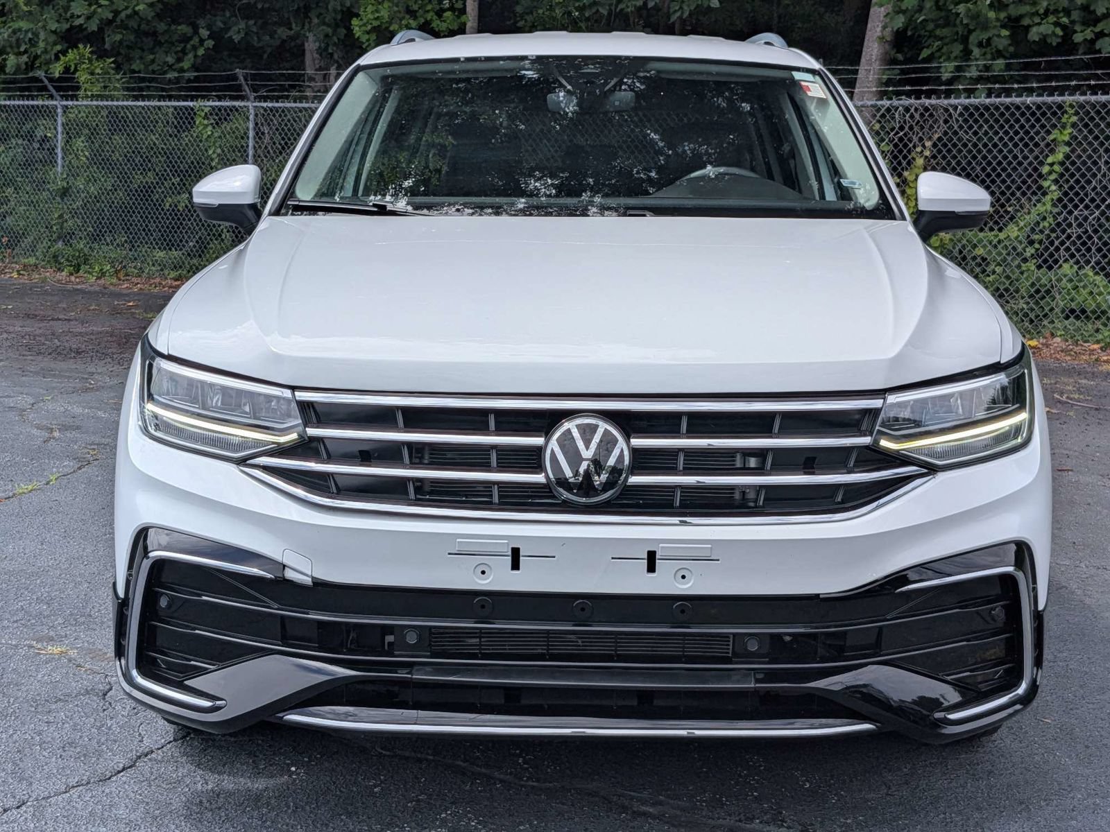 Used 2024 Volkswagen Tiguan Wolfsburg Edition AWD/4WD image 9