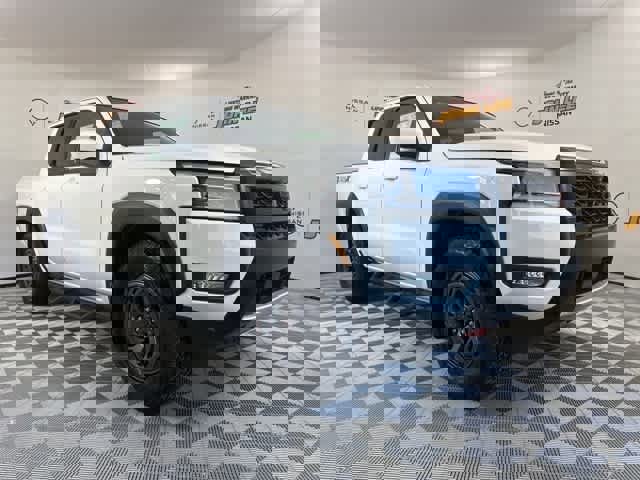 New 2025 Nissan Frontier Pro-X w/ Black Accent Package image 8