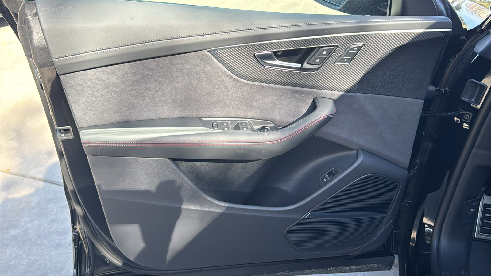 New 2026 Audi SQ8 Prestige image 12