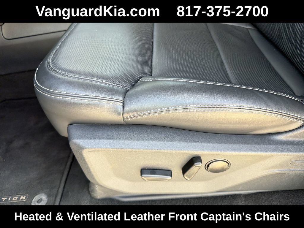 Used 2025 Ford Expedition Platinum AWD/4WD image 16