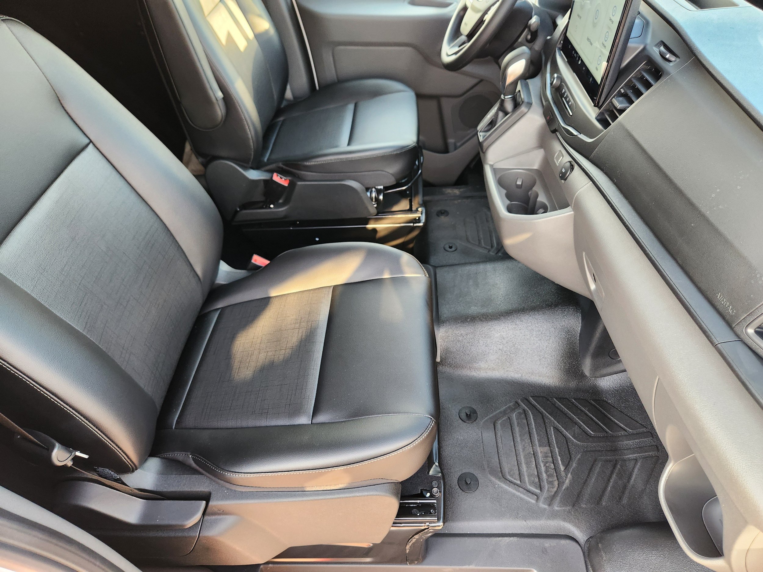 New 2026 Ford Transit 150 Low Roof w/ Load Area Protection Package RWD image 10