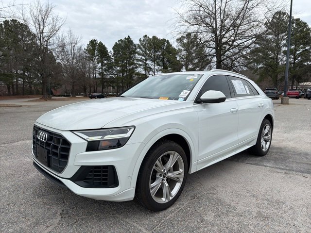 Used 2022 Audi Q8 Premium Plus image 2