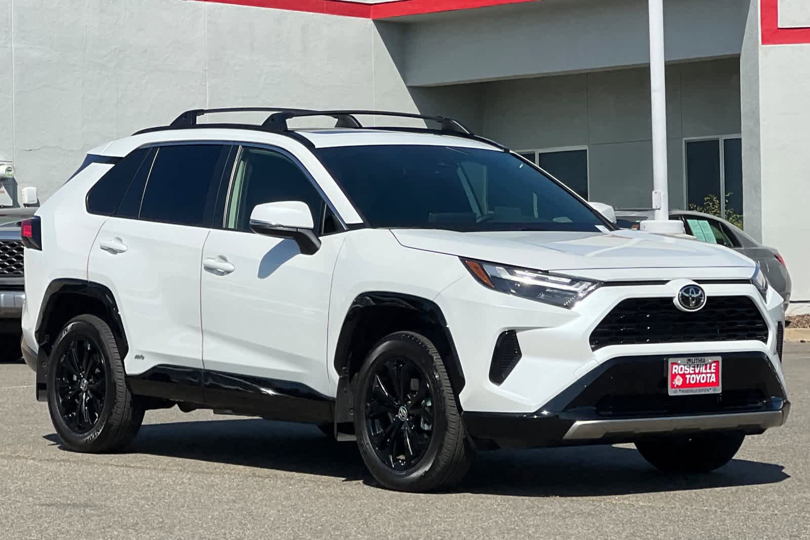 Certified 2025 Toyota RAV4 SE w/ Convenience Package AWD/4WD image 5