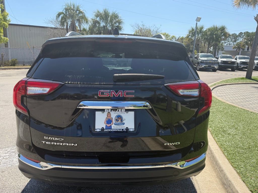 Used 2023 GMC Terrain SLT image 5