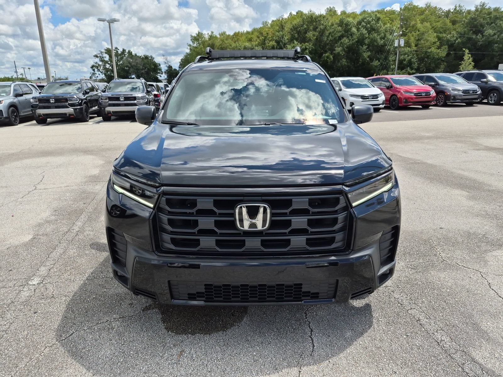 New 2026 Honda Pilot Sport image 9