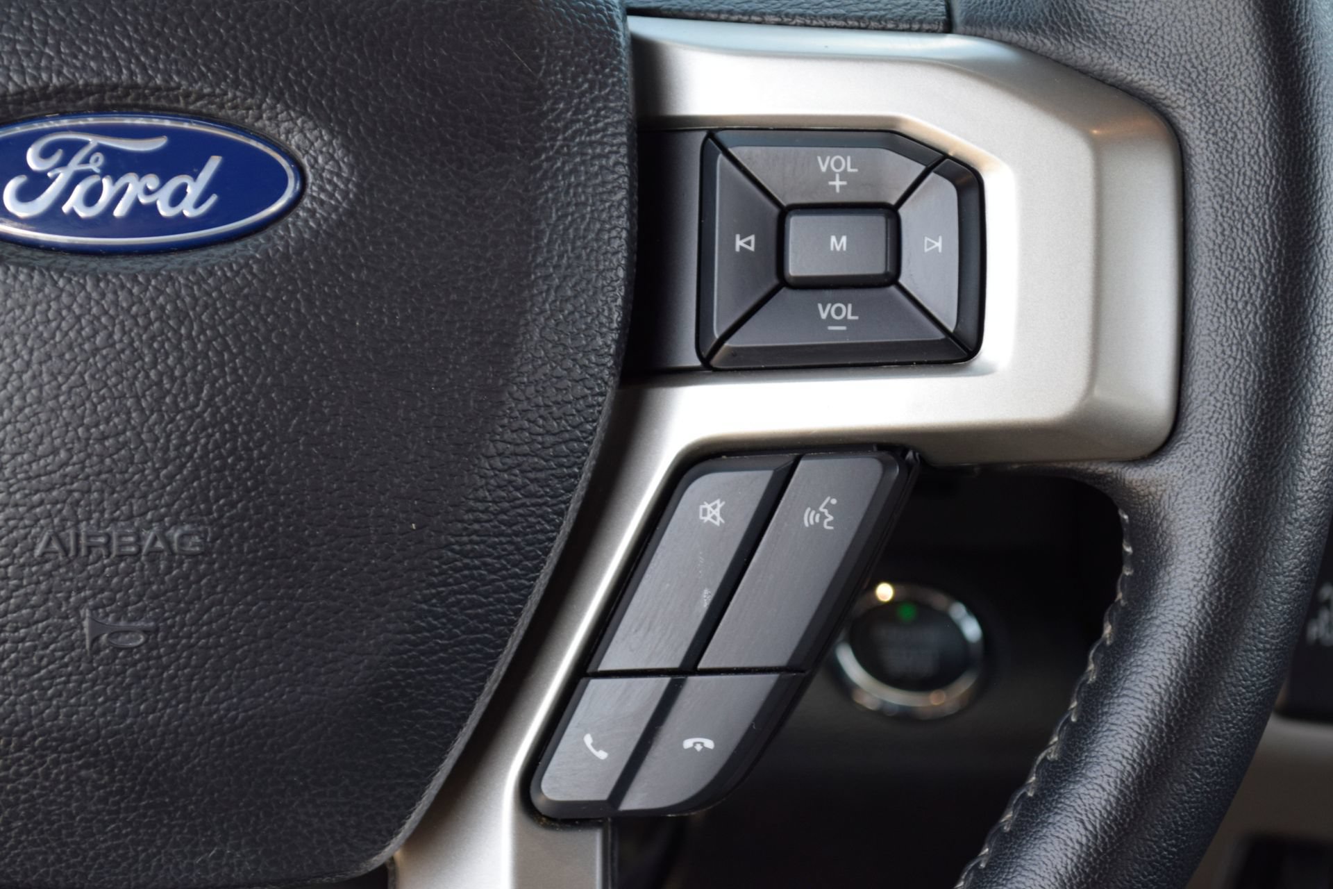 Used 2021 Ford F250 Lariat w/ Lariat Ultimate Package AWD/4WD image 7