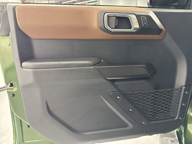 Used 2024 Ford Bronco Outer Banks AWD/4WD image 18